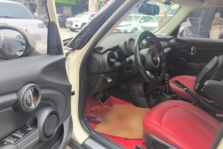 Used MINI 2016 1.2T ONE Five-Door Edition Driver Seat