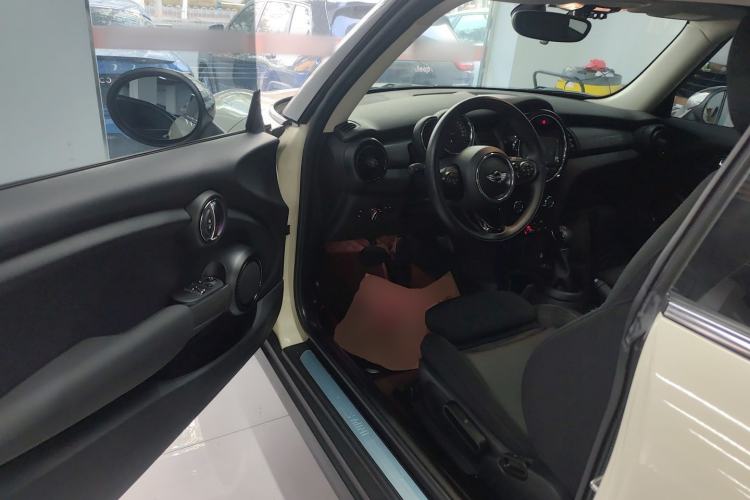 Used MINI 2016 1.5T COOPER Driver Seat
