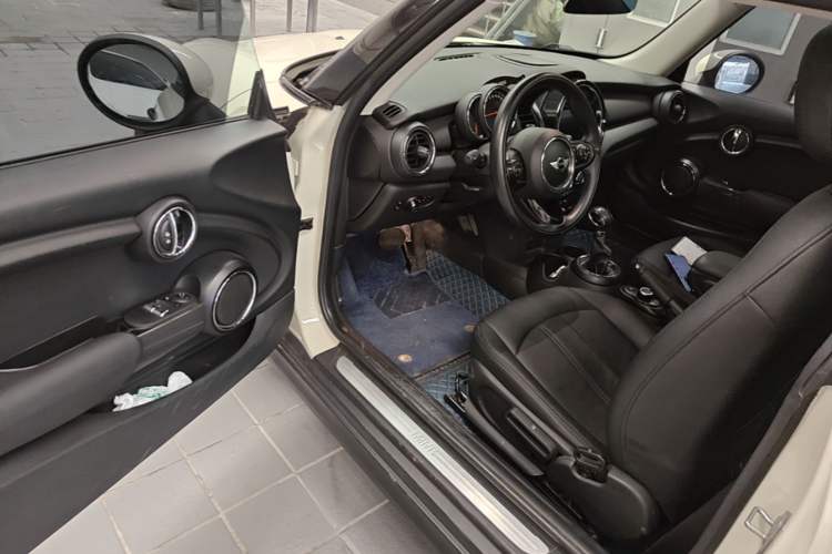 Used MINI 2016 1.2T ONE Pioneer Edition Driver Seat