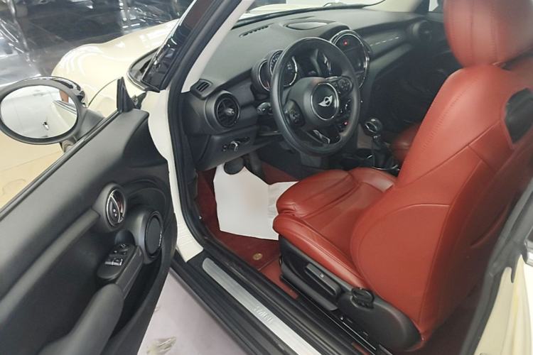 Used MINI 2016 1.5T COOPER Avant-Garde Driver Seat