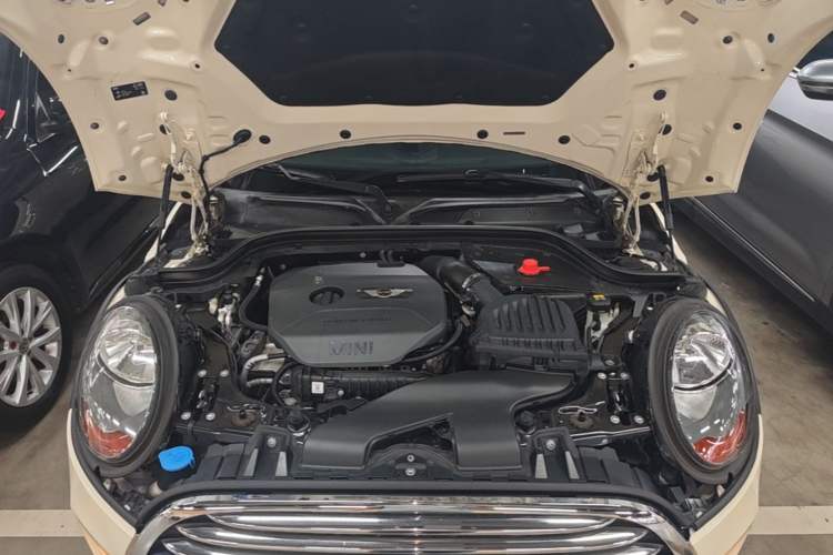 Used MINI 2016 1.5T COOPER Five-Door Edition Engine Bay