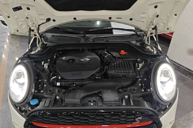 Used MINI 2016 2.0T COOPER S Five-Door Edition Engine Bay