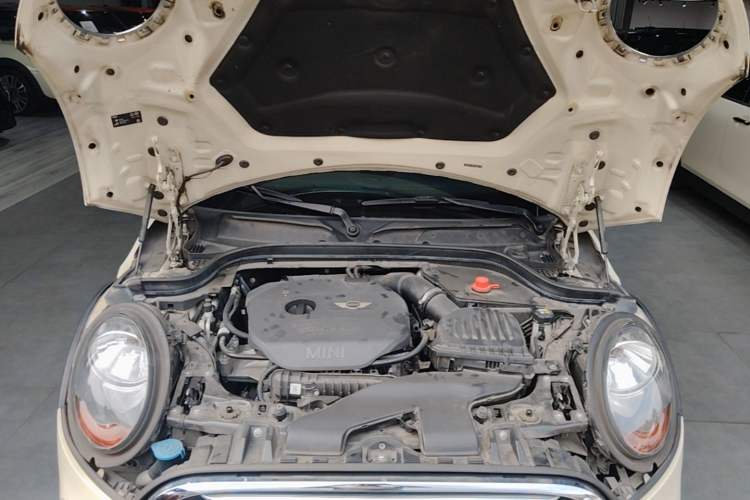 Used MINI 2016 1.2T ONE Pioneer Edition Five-Door Version Engine Bay