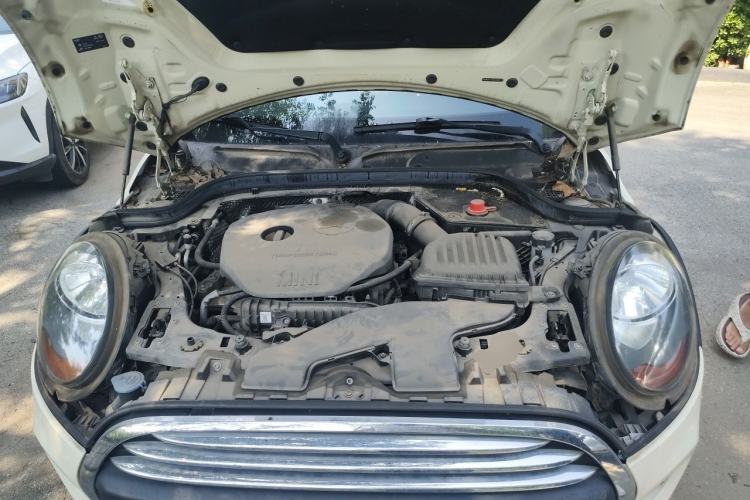 Used MINI 2016 1.2T ONE Pioneer Edition Five-Door Version Engine Bay