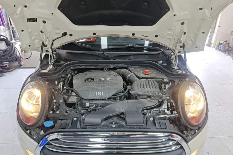 Used MINI 2016 1.2T ONE Pioneer Edition Engine Bay