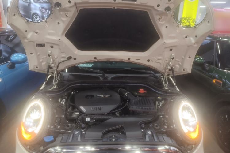 Used MINI 2016 1.5T COOPER Performance Edition 5-door version Engine Bay