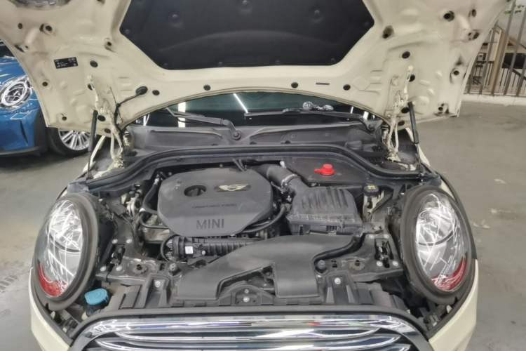 Used MINI 2016 1.5T COOPER Five-Door Edition Engine Bay