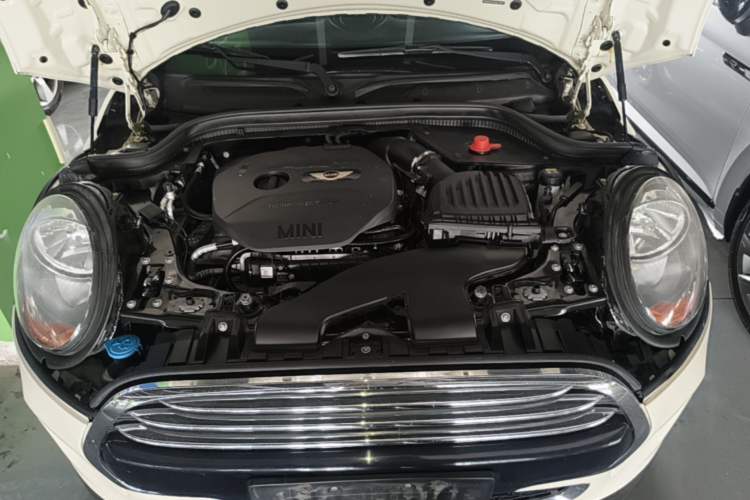 Used MINI 2016 1.5T COOPER Five-Door Edition Engine Bay