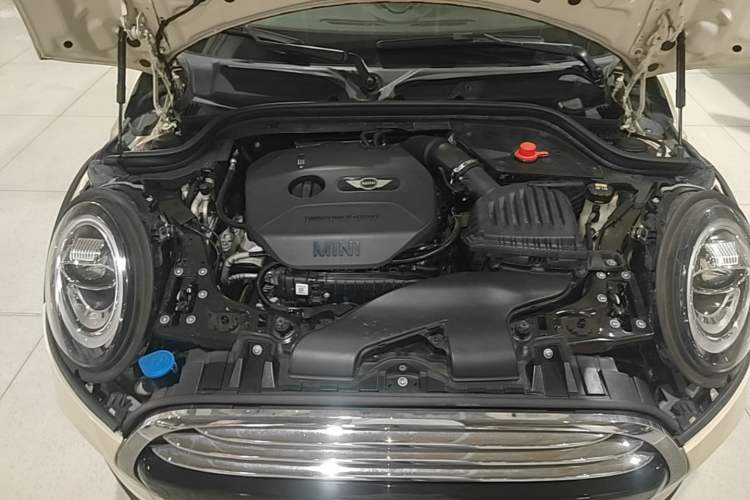 Used MINI 2016 1.5T COOPER Five-Door Edition Engine Bay