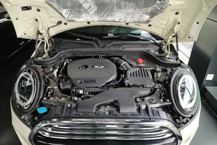 Used MINI 2016 1.5T COOPER Five-Door Edition Engine Bay