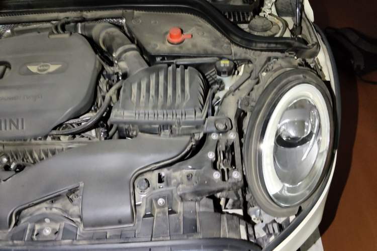 Used MINI 2016 1.5T COOPER Avant-Garde Engine Bay Left