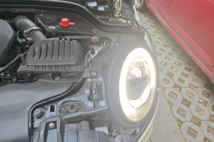 Used MINI 2016 1.5T COOPER Avant-Garde Engine Bay Left