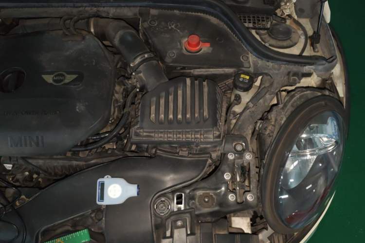 Used MINI 2016 1.5T COOPER Five-Door Edition Engine Bay Left