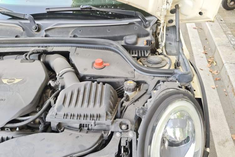Used MINI 2016 1.5T COOPER Avant-Garde Engine Bay Left