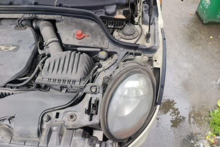 Used MINI 2016 1.5T COOPER Five-Door Edition Engine Bay Left