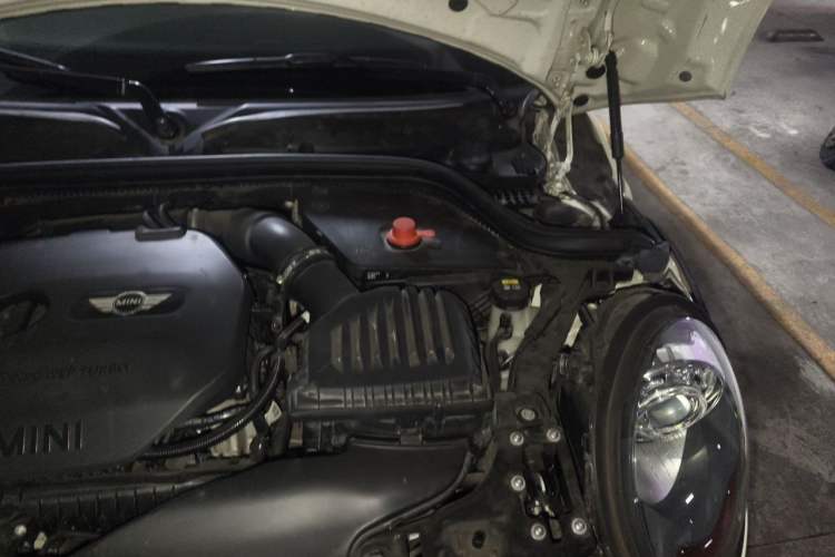 Used MINI 2016 1.2T ONE Five-Door Edition Engine Bay Left