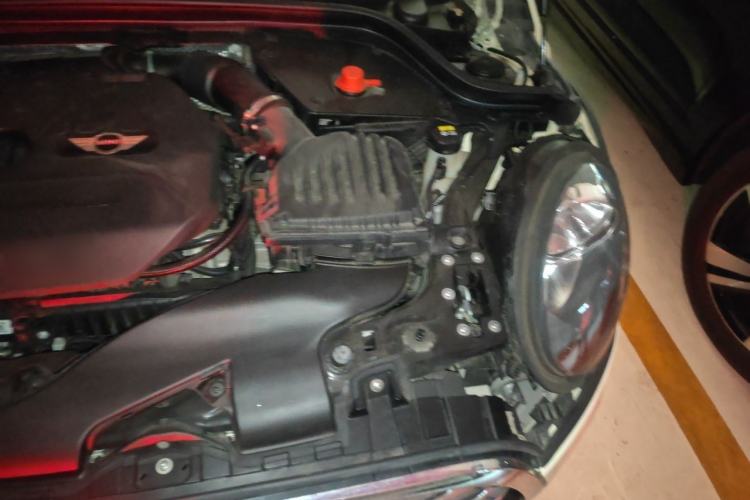Used MINI 2016 1.5T COOPER Five-Door Edition Engine Bay Left