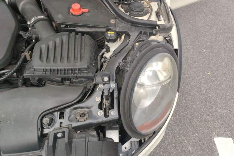 Used MINI 2016 1.5T COOPER Five-Door Edition Engine Bay Left