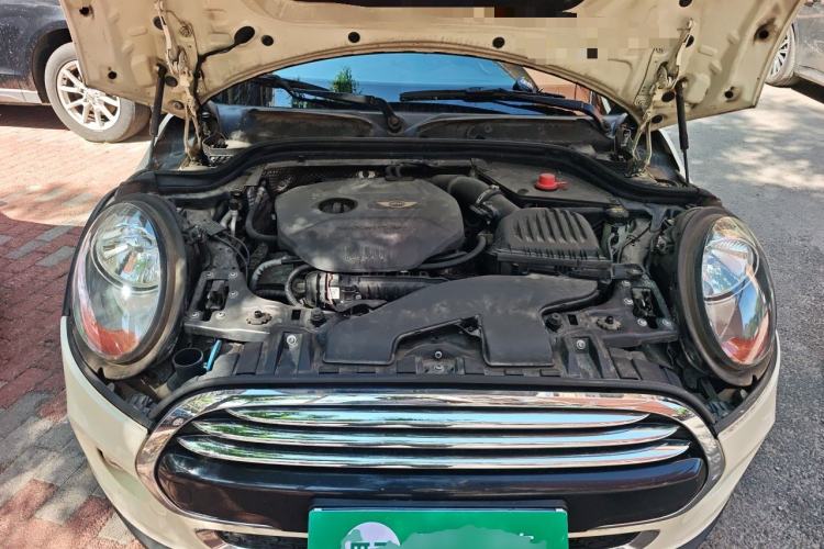 Used MINI 2016 1.5T COOPER Five-Door Edition Engine Bay
