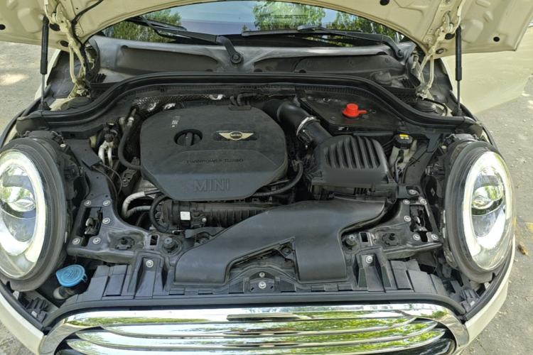 Used MINI 2016 1.5T COOPER Five-Door Edition Engine Bay