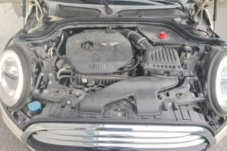 Used MINI 2016 1.5T COOPER Avant-Garde Engine Bay