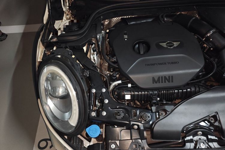 Used MINI 2016 2.0T COOPER S Engine Bay Right