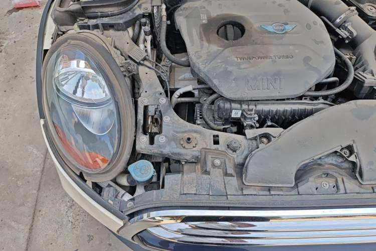 Used MINI 2016 1.5T COOPER Five-Door Edition Engine Bay Right