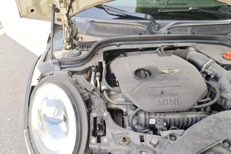 Used MINI 2016 1.5T COOPER Avant-Garde Engine Bay Right