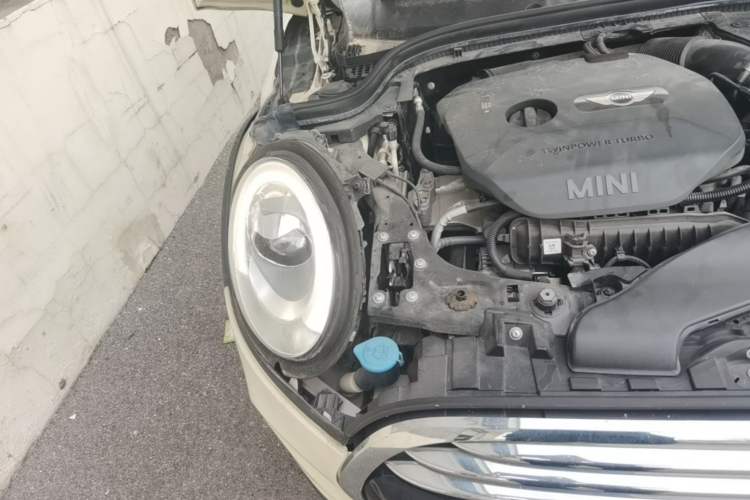 Used MINI 2016 1.5T COOPER Avant-Garde Engine Bay Right