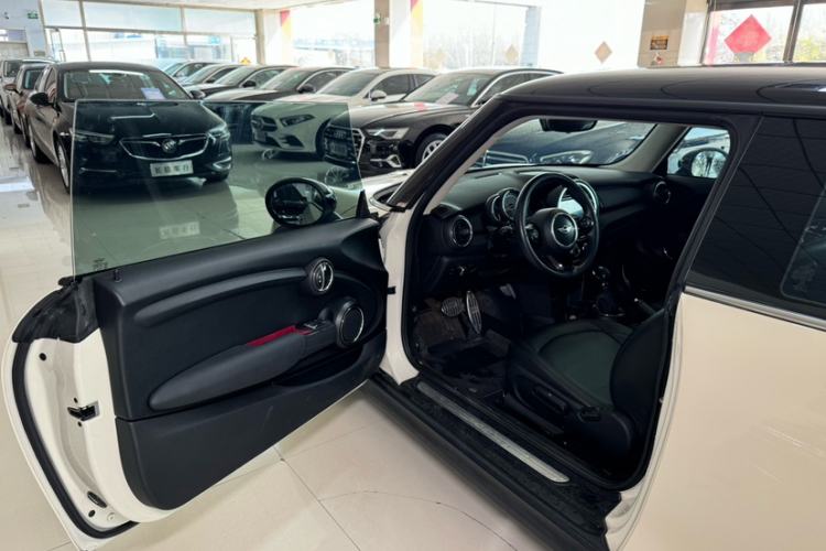 Used MINI 2016 1.2T ONE Pioneer Edition Exterior 11
