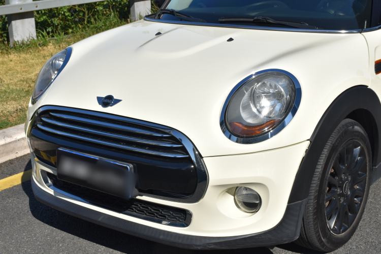 Used MINI 2016 1.5T COOPER Five-Door Edition Exterior 2
