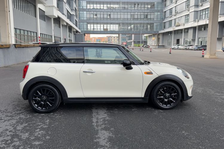 Used MINI 2016 1.5T COOPER Exterior 3