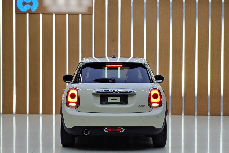 Used MINI 2016 1.5T COOPER Five-Door Edition Exterior 3