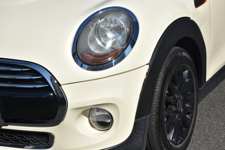 Used MINI 2016 1.5T COOPER Five-Door Edition Exterior 3