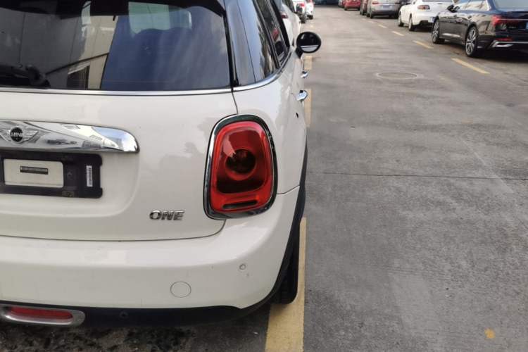 Used MINI 2016 1.2T ONE Pioneer Edition Five-Door Version Exterior 3