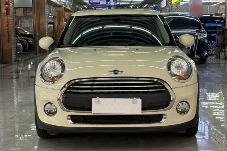 Used MINI 2016 1.2T ONE Pioneer Edition Five-Door Version Exterior 4