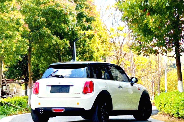 Used MINI 2016 1.5T COOPER Exterior 4