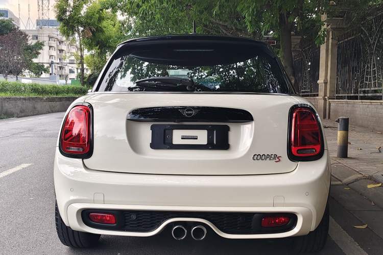 Used MINI 2016 2.0T COOPER S Pioneer Edition Five-Door Model Exterior 5