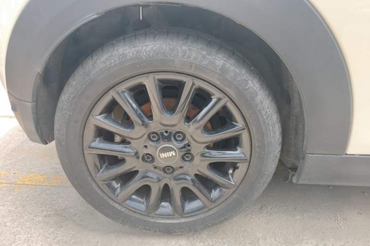 Used MINI 2016 1.2T ONE Pioneer Edition Exterior 5