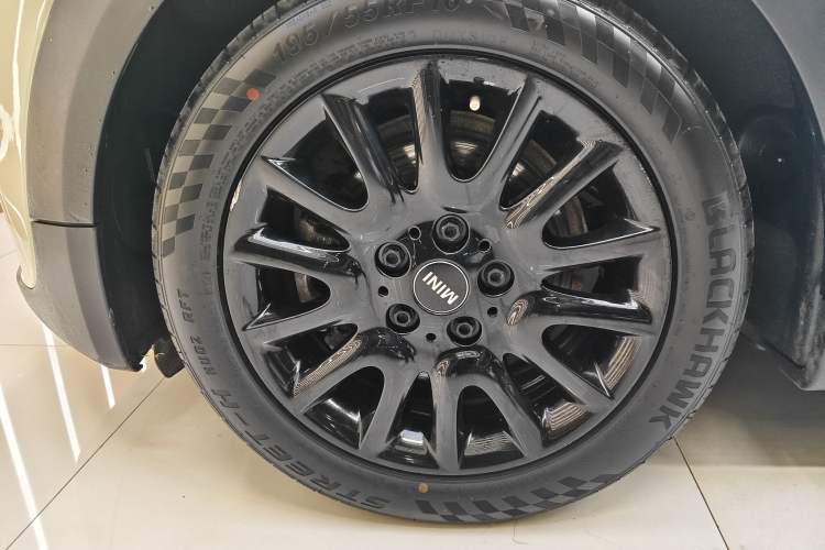 Used MINI 2016 1.5T COOPER Five-Door Edition Exterior 5