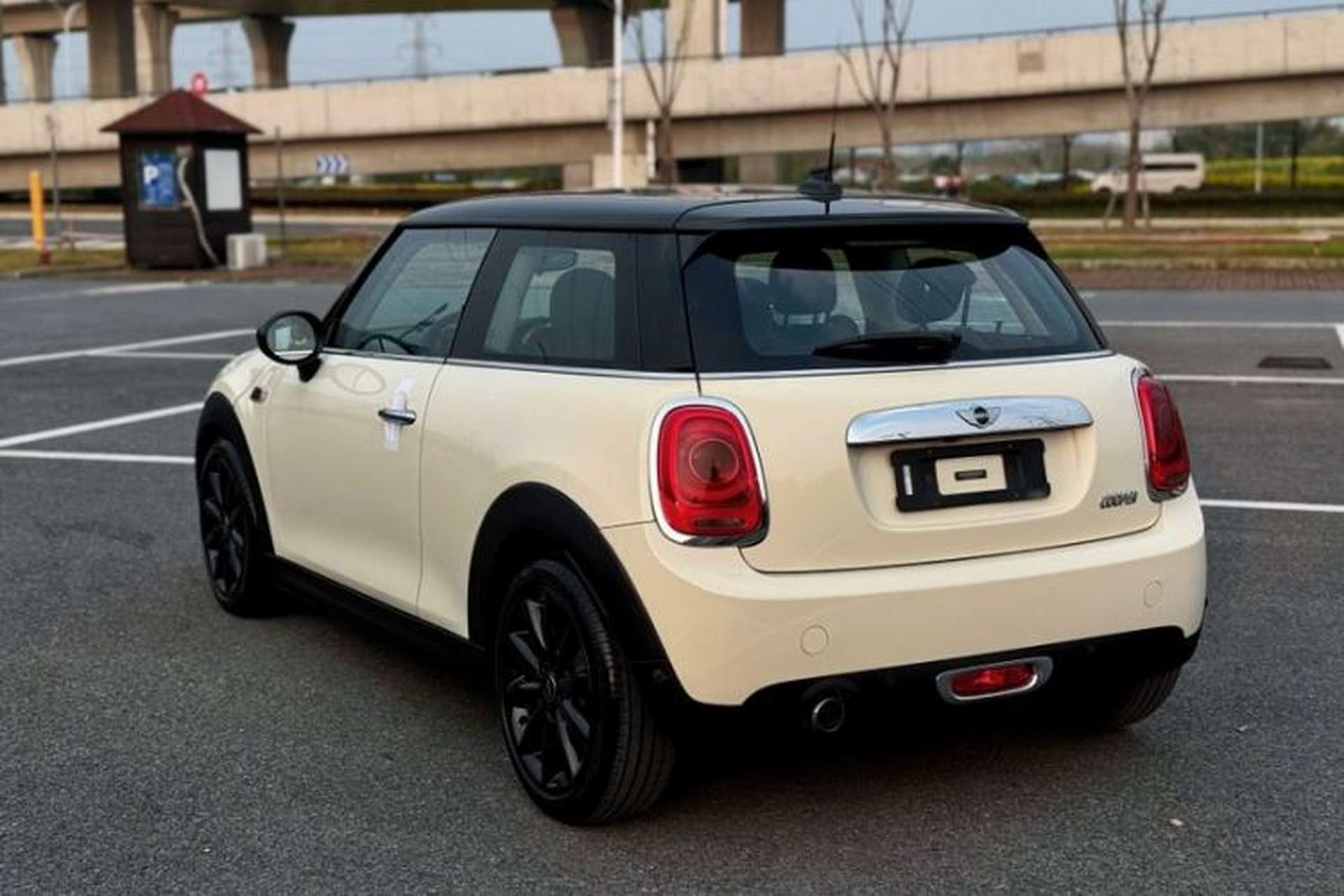 Used MINI 2016 1.5T COOPER Avant-Garde Exterior 6