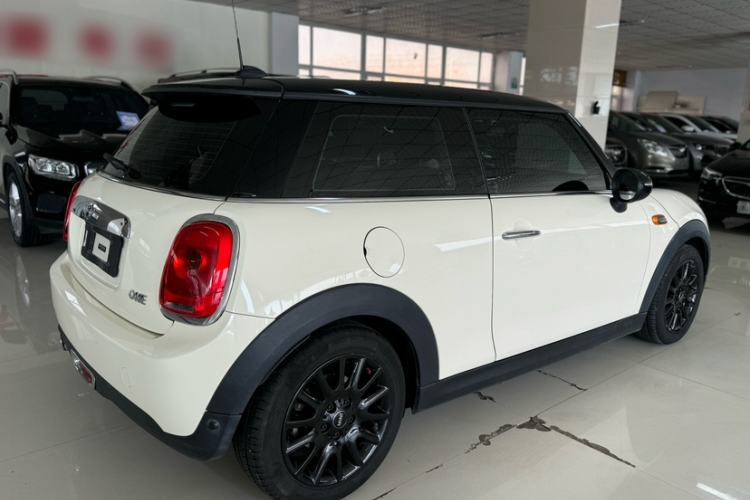 Used MINI 2016 1.2T ONE Pioneer Edition Exterior 6
