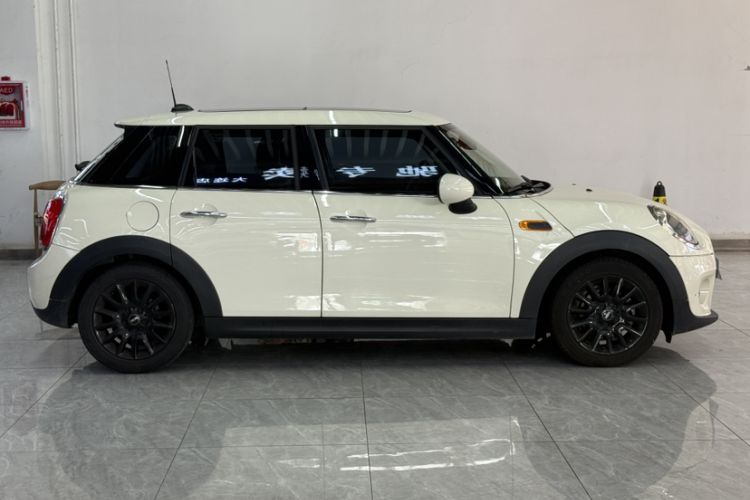 Used MINI 2016 1.2T ONE Pioneer Edition Five-Door Version Exterior 8