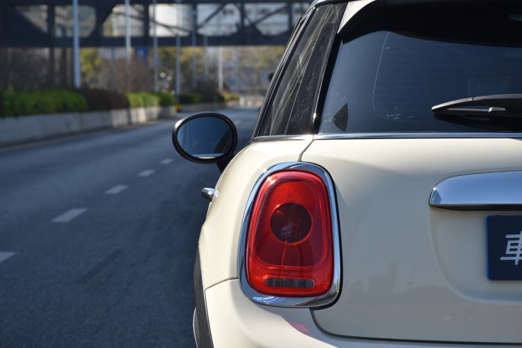 Used MINI 2016 1.5T COOPER Five-Door Edition Exterior 9