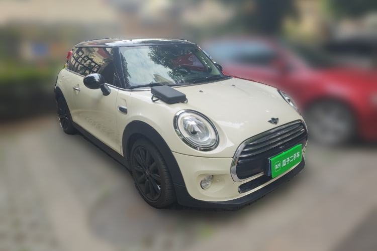 Used MINI 2016 1.5T COOPER Avant-Garde Front Right 45 Deg