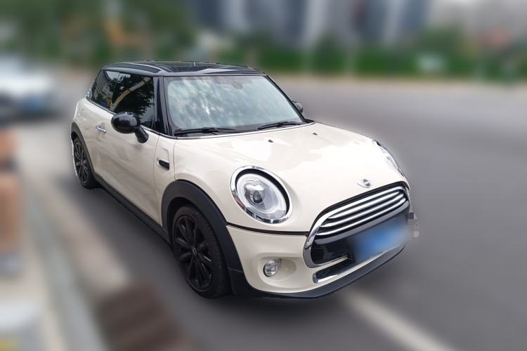 Used MINI 2016 1.5T COOPER Avant-Garde Front Right 45 Deg