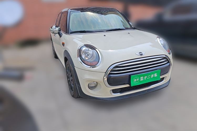 Used MINI 2016 1.5T COOPER Five-Door Edition Front Right 45 Deg