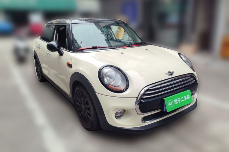 Used MINI 2016 1.5T COOPER Five-Door Edition Front Right 45 Deg