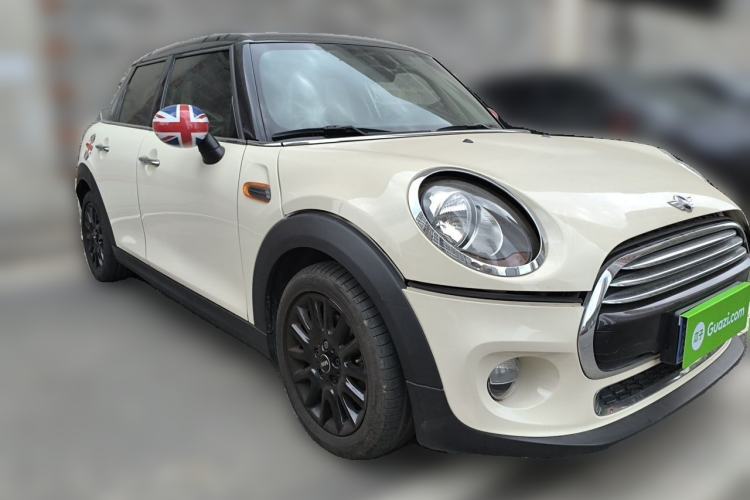 Used MINI 2016 1.5T COOPER Five-Door Edition Front Right 45 Deg