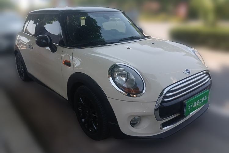 Used MINI 2016 1.5T COOPER Front Right 45 Deg